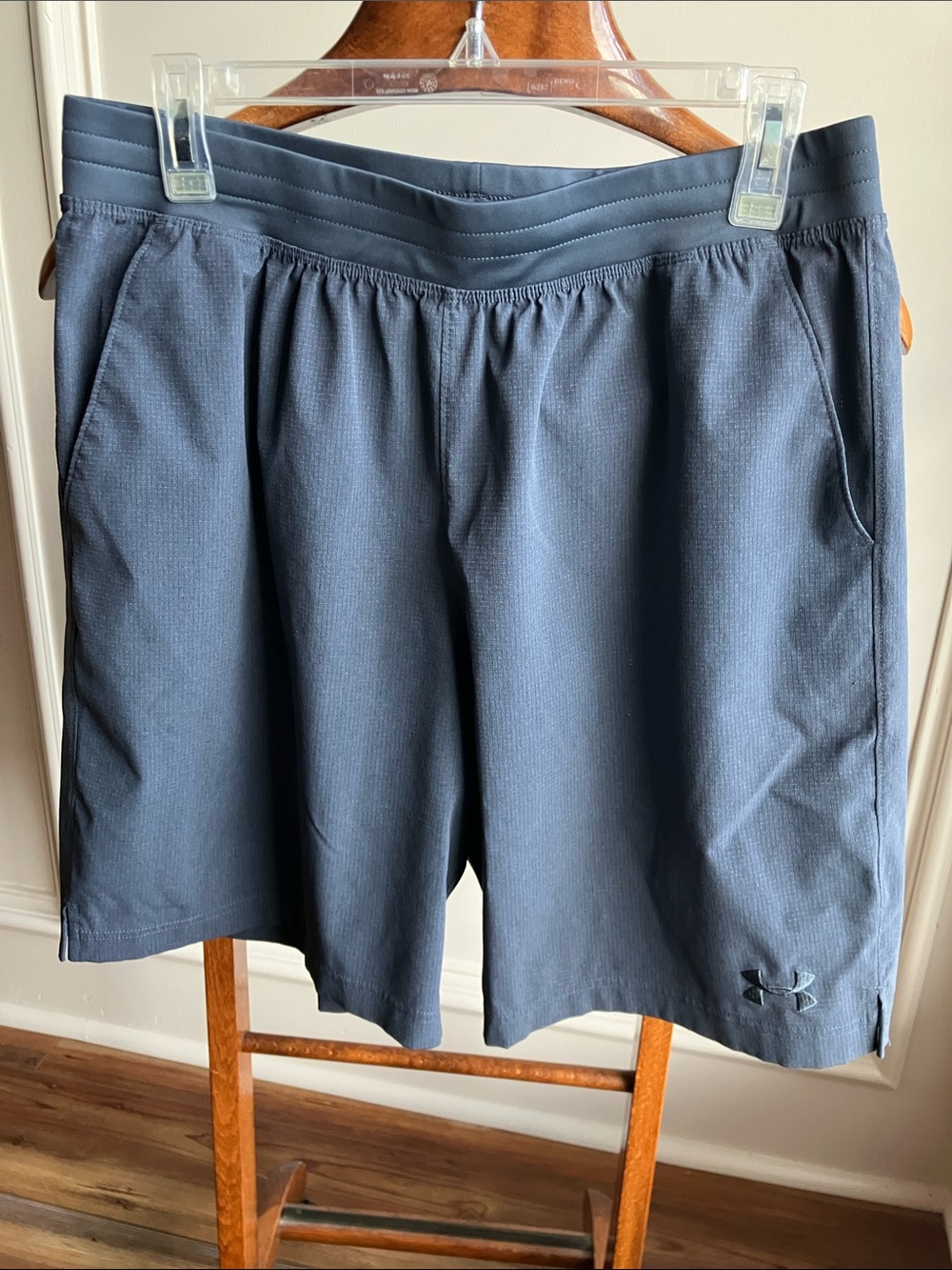 Under Armour Men's Athletic Shorts - Charcoal Gray
